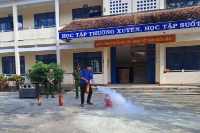 TUYÊN TRUYỀN: PHỔ BIẾN, TRIỂN KHAI GIÁO DỤC PHÁP LUẬT VỀ TRẬT TỰ, AN TOÀN GIAO THÔNG VÀ PHÒNG CHÁY CHỮA CHÁY NĂM HỌC 2025 – 2026