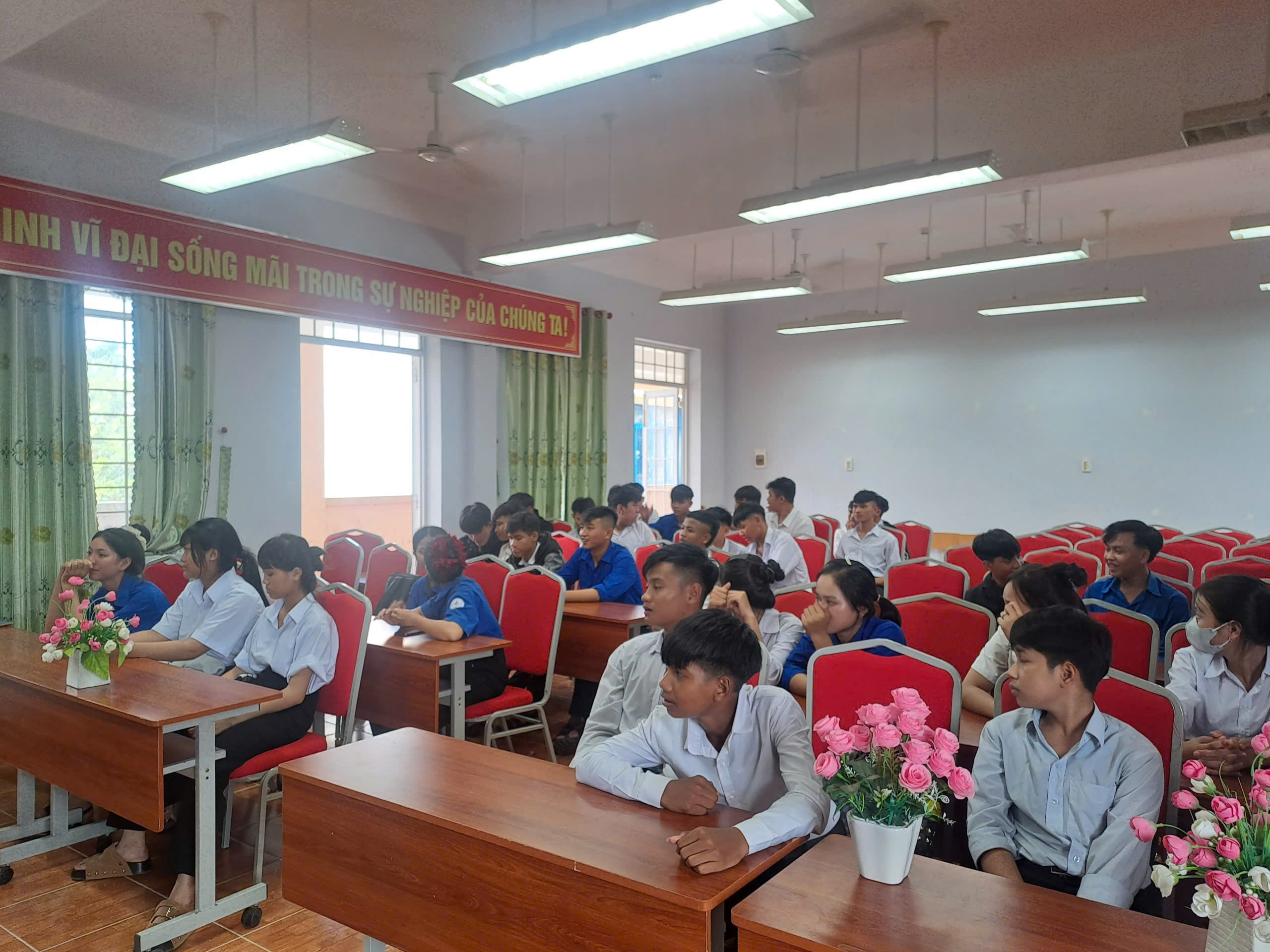 TUẦN LỄ HƯỞNG ỨNG HỌC TẬP SUỐT ĐỜI NĂM 2025